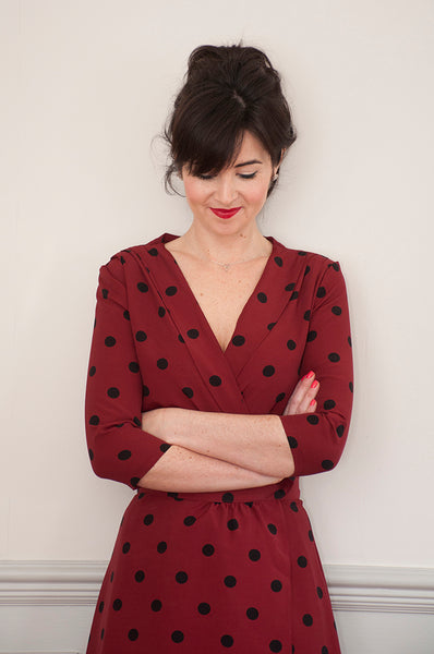 Sew Over It (UK) / Printed Sewing Pattern / 1940s Wrap Dress
