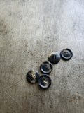 Horn Buttons / 20mm / Drawing Room