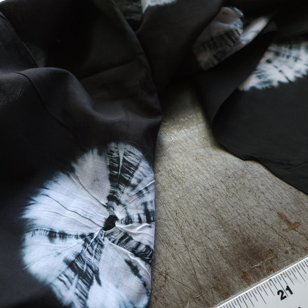 Indian Cotton / Big Shibori Dot