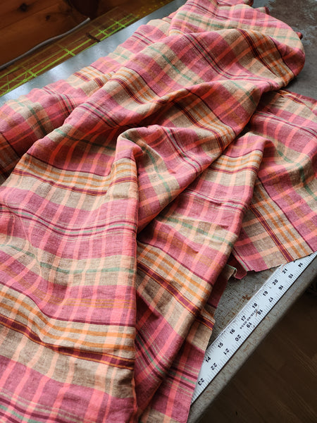 Laundered Linen / Liquorice Pink