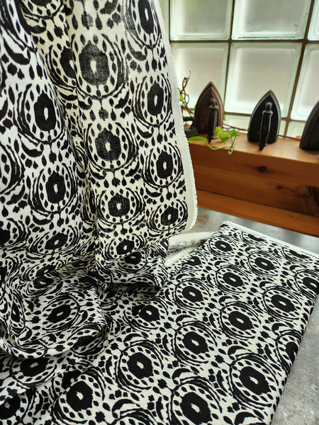 Organic Double Gauze / Ikat Blossoms