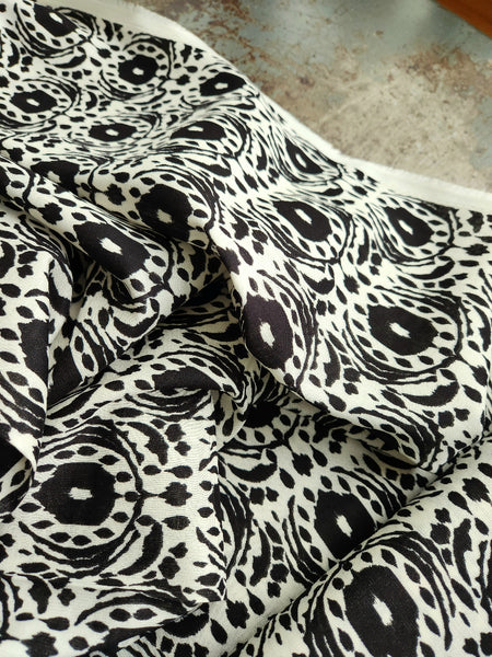 Organic Double Gauze / Ikat Blossoms