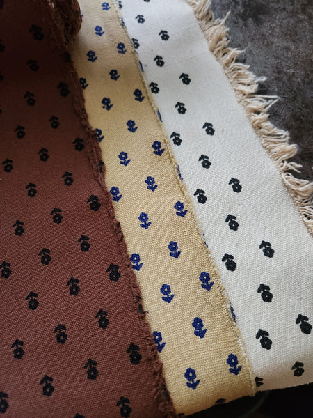 Organic Cotton Canvas / Choc Drop Ditsy