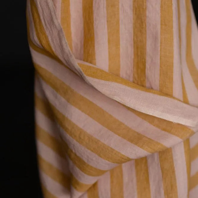 Laundered Linen / Apricot Spice / Garment Fabric | Oak Fabrics