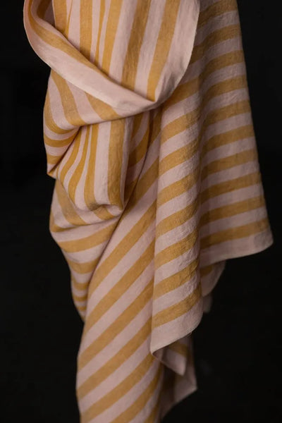 Laundered Linen / Apricot Spice