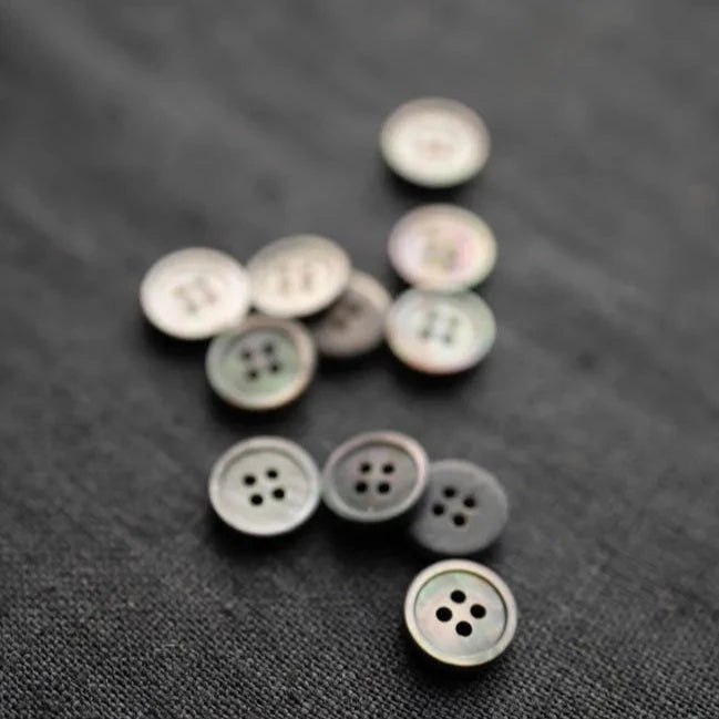 Pearly Lilac Button - Merchant & Mills - 11mm Pearly Lilac Button - Merchant & Mills - 11mm