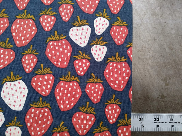 Cotton Linen Blend / Strawberry Patch / Navy