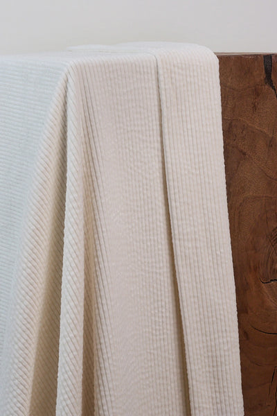 Jumbo Wale Corduroy / Off White