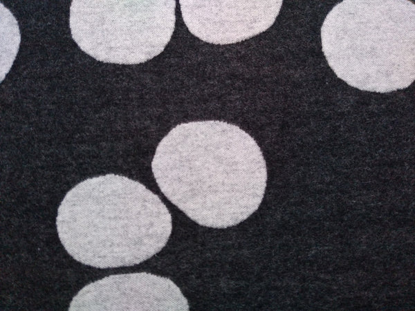 Organic Brushed Jacquard Knit / About A Dot / Black