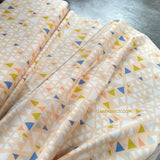 Cotton Print / Triangles / Iced Peach