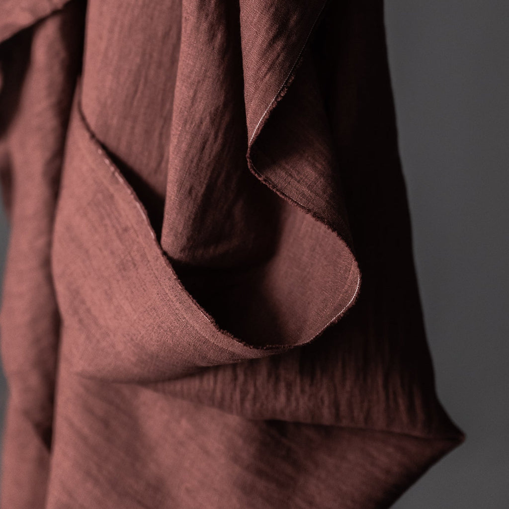 Merchant & Mills (UK) / Laundered Linen / Oxblood | Oak Fabrics Merchant & Mills (UK) / Laundered Linen / Oxblood | Oak Fabrics